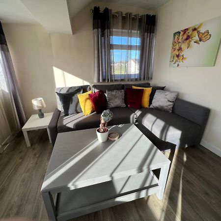 Edge Of Glastonbury And Street Town Centre, 2Bd Apt With Parking Apartment Luaran gambar