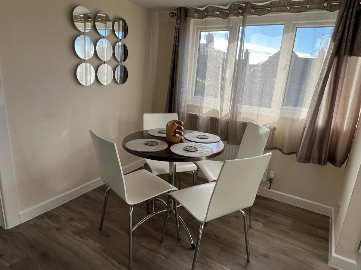 Edge Of Glastonbury And Street Town Centre, 2Bd Apt With Parking Apartment Luaran gambar